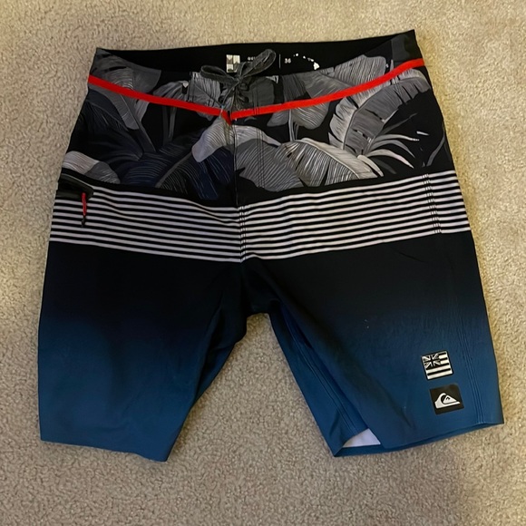 Quiksilver Other - Quicksilver board shorts